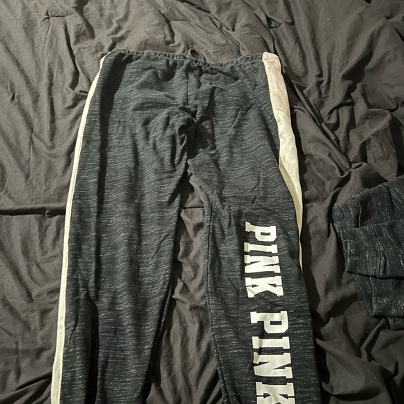 VS Pink outfit - Picture 4 of 7